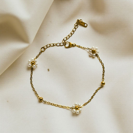 WHITE DAISY FLOWER BRACELET