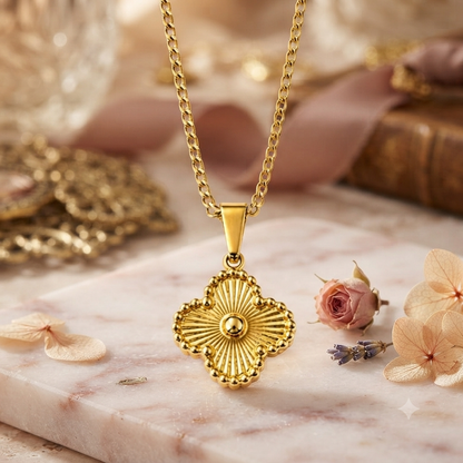 LUXURY CLOVER NECKLACE