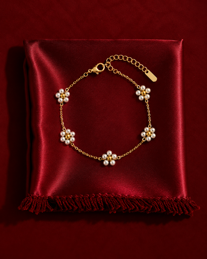 WHITE FLOWER BRACELET