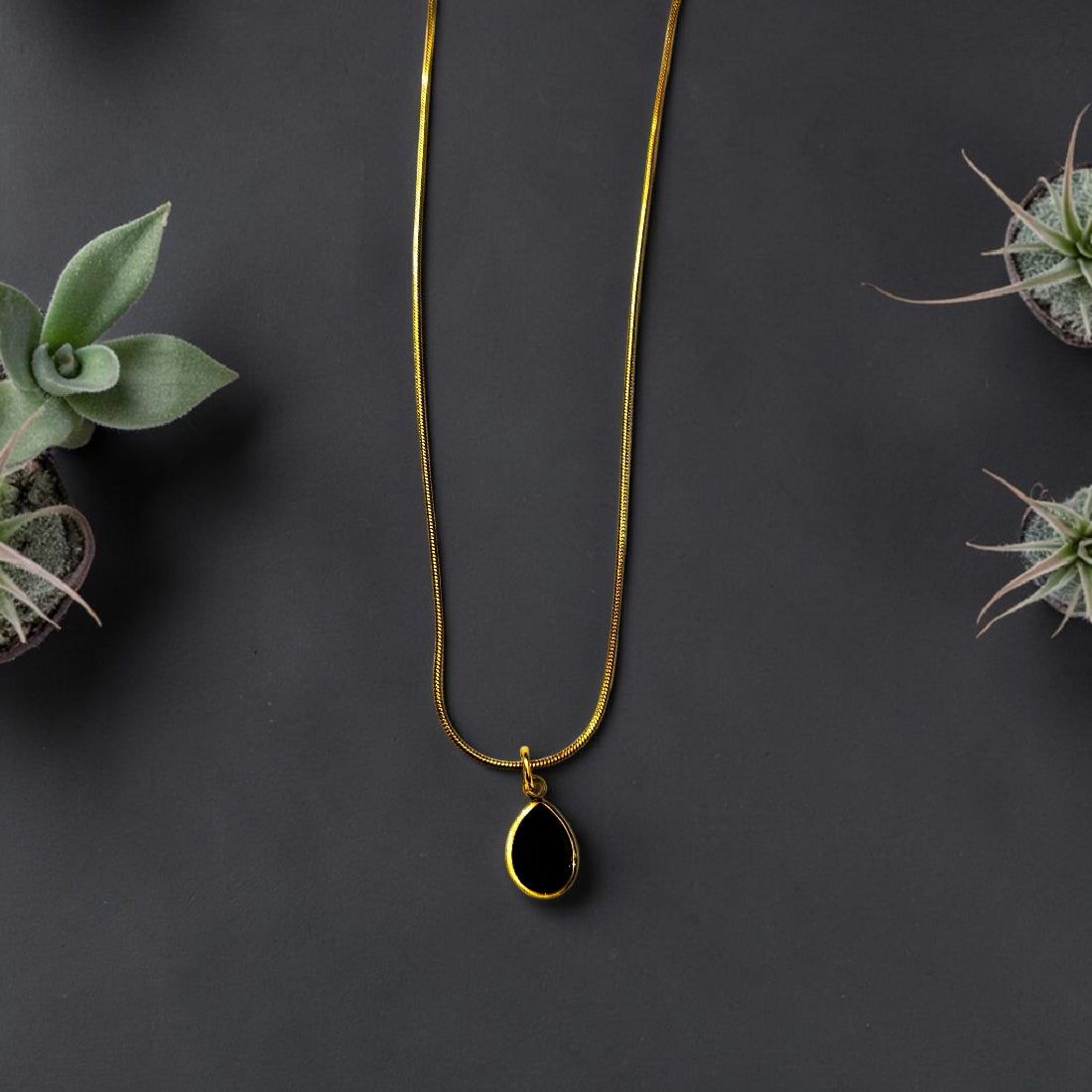 DARK LUXE CRYSTAL