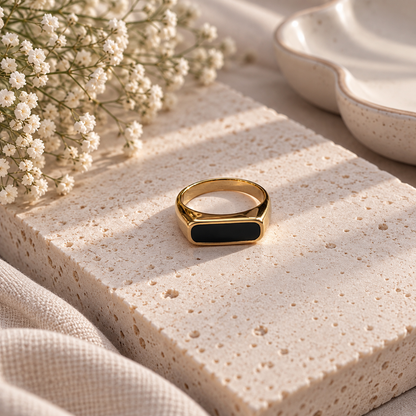 BLACK STONE RING