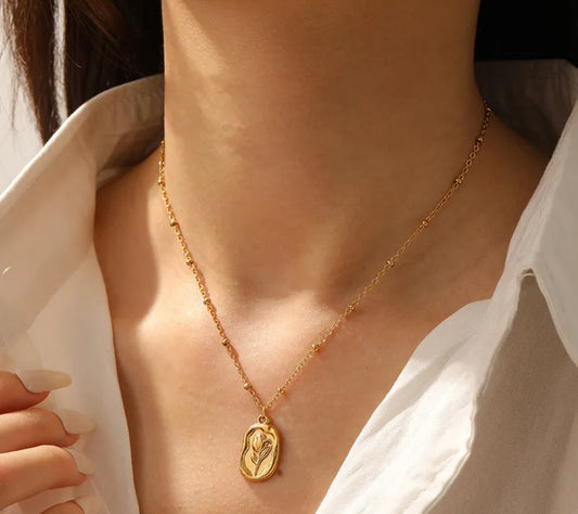 TULIP PENDANT (GOLDEN)