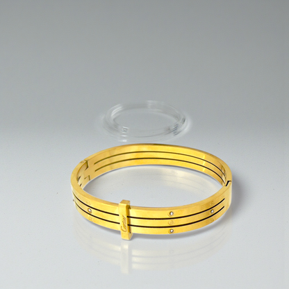 LUXURIOUS BANGLE