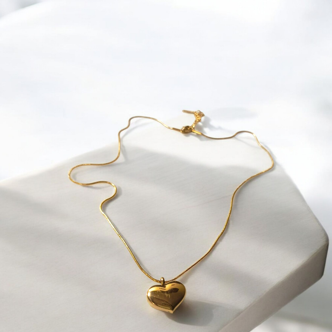 PREMIUM HEART NECKLACE